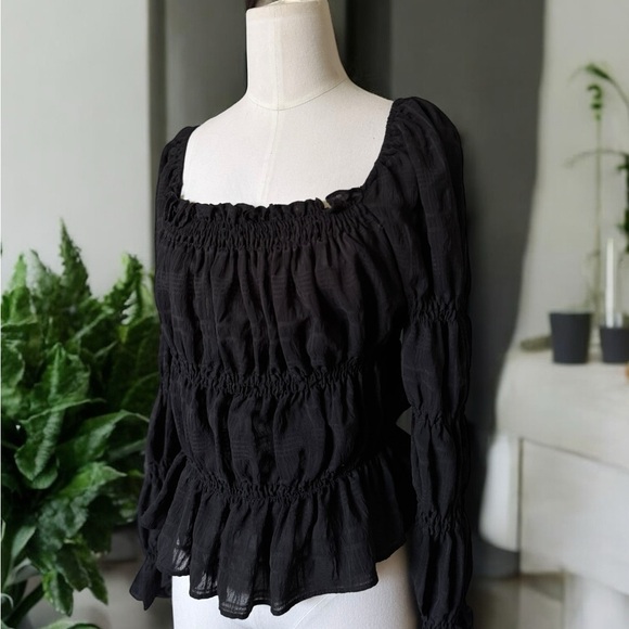 Mele e Pere  Black Puff Long Sleeve  Blouse - Picture 2 of 4